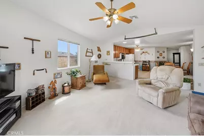 21735 Whey, Saugus, CA 91350 - Photo 13