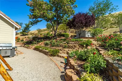 9251 Elizabeth Lake, Leona Valley, CA 93551 - Photo 43