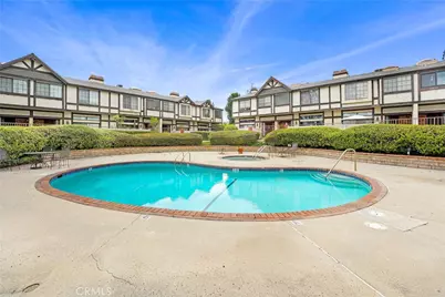 20737 Roscoe Boulevard #203, Winnetka, CA 91306 - Photo 3