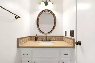 905 Thistlegate, Oak Park, CA 91377 - Photo 17