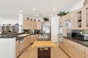 3833 Waterford, Calabasas, CA 91302 - Photo 11