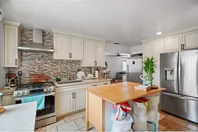 15627 Vintage, North Hills, CA 91343 - Photo 35