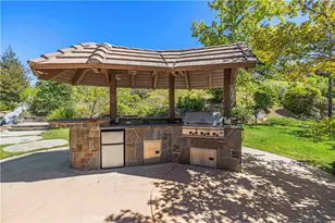 30024 Valley Glen St, Castaic, CA 91384 - Photo 33
