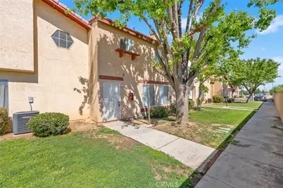 1750 E Avenue Q14 #17, Palmdale, CA 93550 - Photo 3
