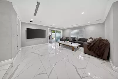 7108 Colbath, Van Nuys, CA 91405 - Photo 43