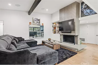 15456 Victory Boulevard, Van Nuys, CA 91406 - Photo 5