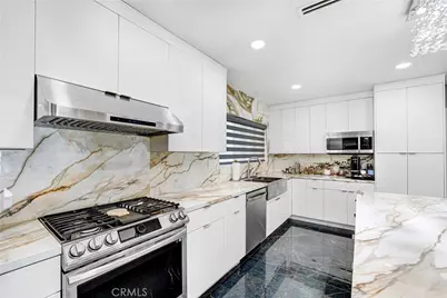 21228 Merridy Street, Chatsworth, CA 91311 - Photo 17