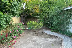 23540 Collins, Woodland Hills, CA 91367 - Photo 15