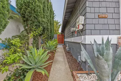31919 Cinnabar, Castaic, CA 91384 - Photo 17