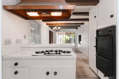 22217 Archwood, Woodland Hills, CA 91303 - Photo 9
