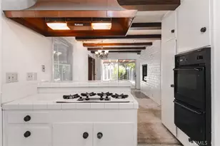 22217 Archwood, Woodland Hills, CA 91303 - Photo 9