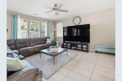 27364 Ellery Place, Saugus, CA 91350 - Photo 11