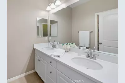 27364 Ellery Place, Saugus, CA 91350 - Photo 33