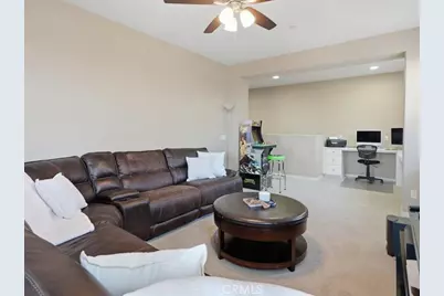27364 Ellery Place, Saugus, CA 91350 - Photo 31