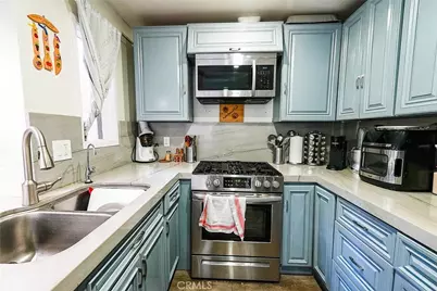 13100 Bromont, Sylmar, CA 91342 - Photo 13