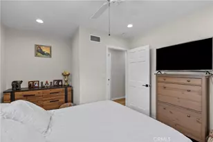10206 Gothic, North Hills, CA 91343 - Photo 19