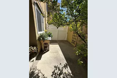 6225 Coldwater Canyon Avenue #117, North Hollywood, CA 91606 - Photo 23