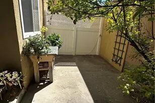 6225 Coldwater Canyon Ave, North Hollywood, CA 91606 - Photo 23