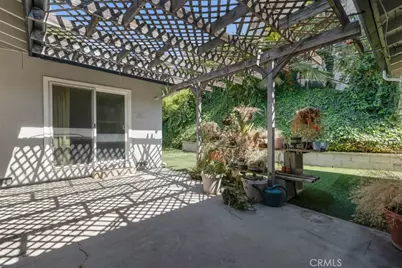 22040 Tiara Street, Woodland Hills, CA 91367 - Photo 37