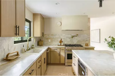 5873 Fairhaven, Woodland Hills, CA 91367 - Photo 11
