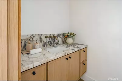 5873 Fairhaven, Woodland Hills, CA 91367 - Photo 13