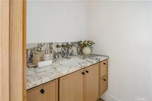 5873 Fairhaven, Woodland Hills, CA 91367 - Photo 13