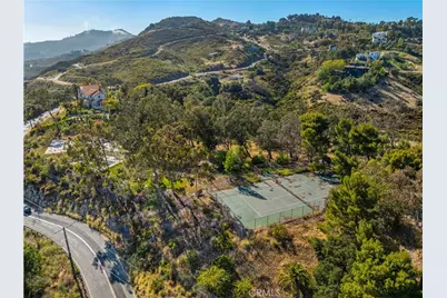 21135 Saddle Peak, Topanga, CA 90290 - Photo 9