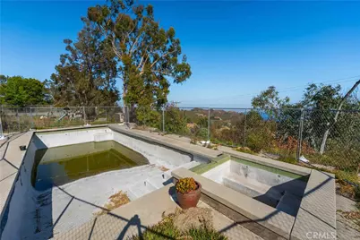 21135 Saddle Peak, Topanga, CA 90290 - Photo 17