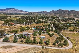 10821 Los Jordans, Agua Dulce, CA 91390 - Photo 63