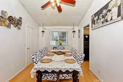 329 E Sherwood Boulevard, Big Bear City, CA 92314 - Photo 11