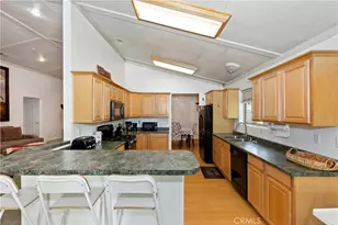 329 E Sherwood Blvd, Big Bear City, CA 92314 - Photo 9