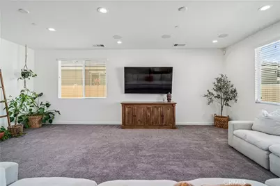45025 43rd, Lancaster, CA 93536 - Photo 9