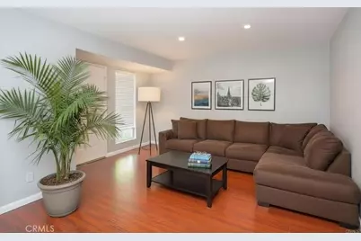 10125 De Soto Avenue #2, Chatsworth, CA 91311 - Photo 5