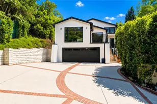 13082 Blairwood Dr, Studio City, CA 91604 - Photo 3