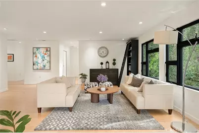 13082 Blairwood Drive, Studio City, CA 91604 - Photo 9