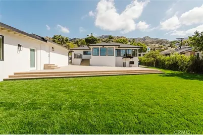 941 Sherlock Drive, Burbank, CA 91501 - Photo 17