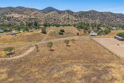 8709 Sierra Highway, Agua Dulce, CA 91390 - Photo 33