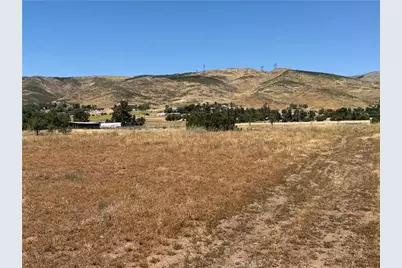 8709 Sierra Highway, Agua Dulce, CA 91390 - Photo 11