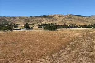 8709 Sierra Hwy, Agua Dulce, CA 91390 - Photo 11