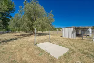 33202 Drill Rd, Agua Dulce, CA 91390 - Photo 37