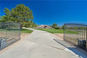 33202 Drill Rd, Agua Dulce, CA 91390 - Photo 5