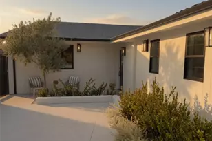 13817 Valley Vista Blvd, Sherman Oaks, CA 91423 - Photo 3