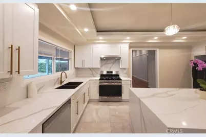 22201 Schoolcraft, Canoga Park, CA 91303 - Photo 23