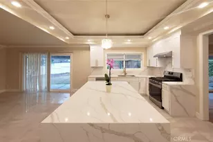 22201 Schoolcraft, Canoga Park, CA 91303 - Photo 21