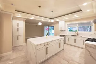22201 Schoolcraft, Canoga Park, CA 91303 - Photo 19