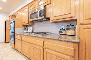 23247 Arminta St, West Hills, CA 91304 - Photo 27