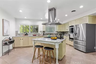 4479 Azalia Drive, Tarzana, CA 91356 - Photo 9