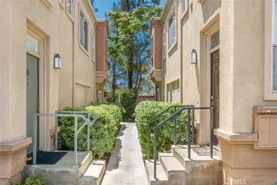 26939 Hillsborough Parkway #20, Valencia, CA 91354 - Photo 3