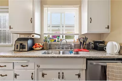 710 E Cedar, Burbank, CA 91501 - Photo 21