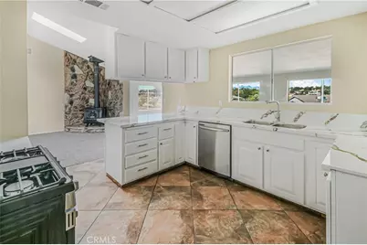11694 Pepper, Hesperia, CA 92345 - Photo 9